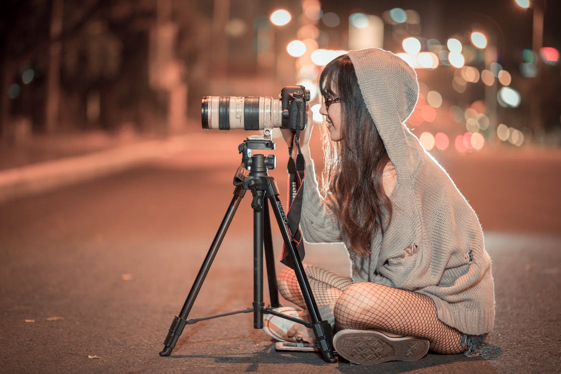 how to take sharp photos