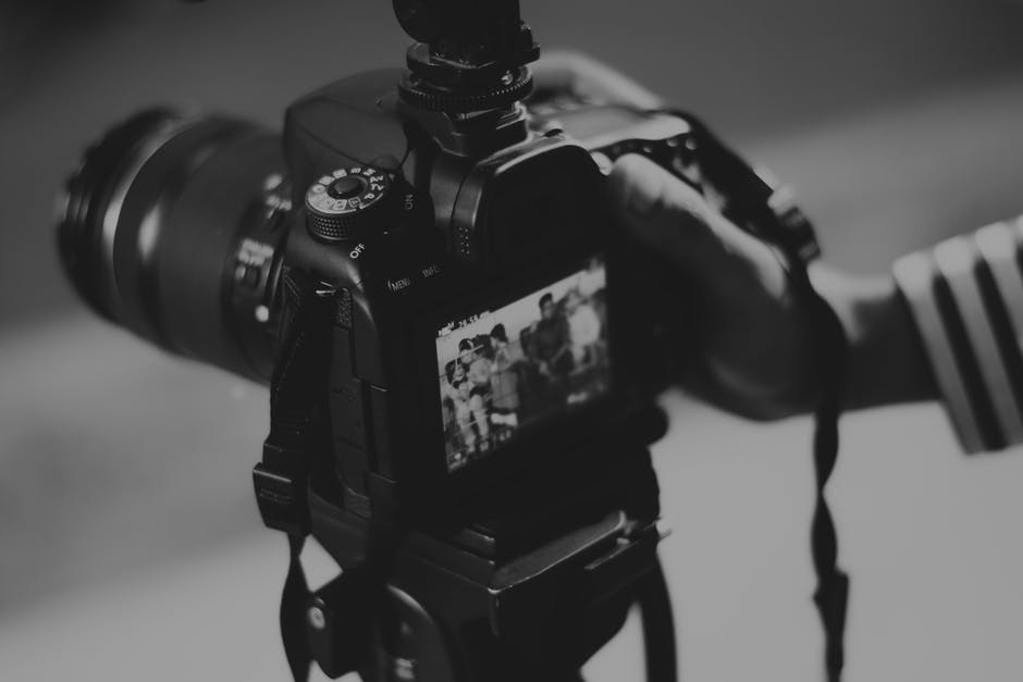 how to take sharp photos